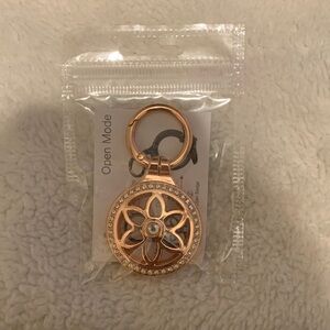 Elegant Rose Gold Apple AirTag Keychain with Crystal Accents